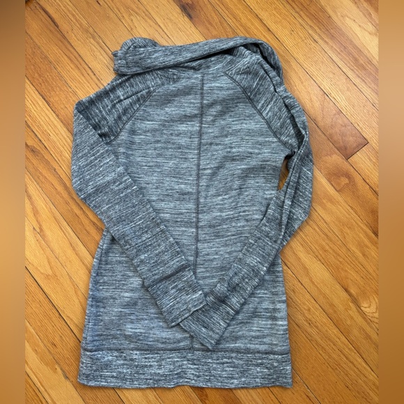 Eddie Bauer turtle neck - Picture 3 of 3